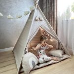 Tienda de campaña infantil hecha a mano, de color neutro, con tapete acolchado suave, casa de juegos para niños y niñas, decoración bohemia para guardería, tienda de juegos con guirnalda de nubes.