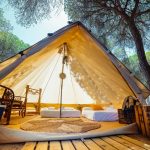 Acampar en estas tiendas de lujo hechas en España será tu nueva obsesión veraniega | Traveler