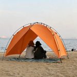 Tienda de campaña para 2 personas, 240 cm x 160 cm x 140 cm, para playa o parque, con toldo arqueado, protección solar y toldo impermeable Naranja
