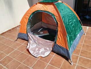 tiendas-de-campana-segunda-mano-270mgo.jpg Tienda campaña 2 personas de segunda mano por 27 EUR en Urbanitzacio El Medol en WALLAPOP - Imagen 1
